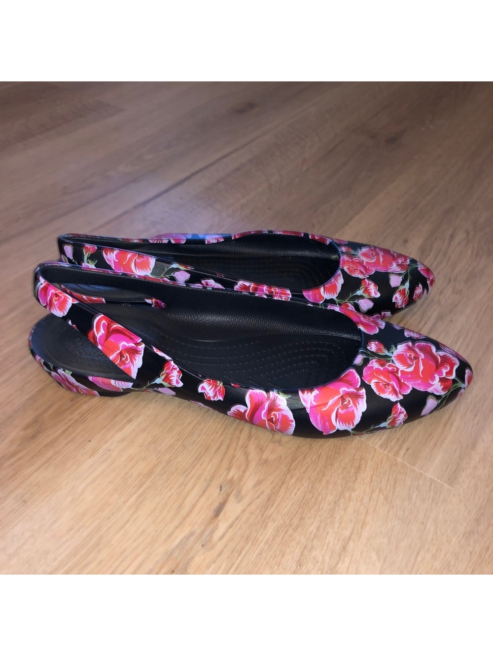 CROCS EVE SLINGBACK FLATS FLORAL ROSE PRINT BLACK PINK WOMENS SIZE 10